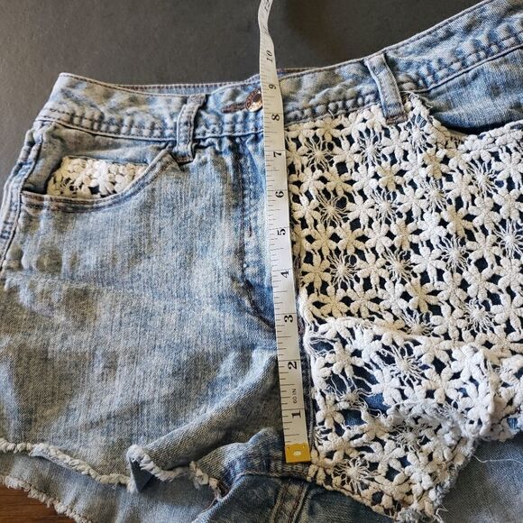 Celebrity Pink Denim & Lace Shorts - Picture 5 of 6